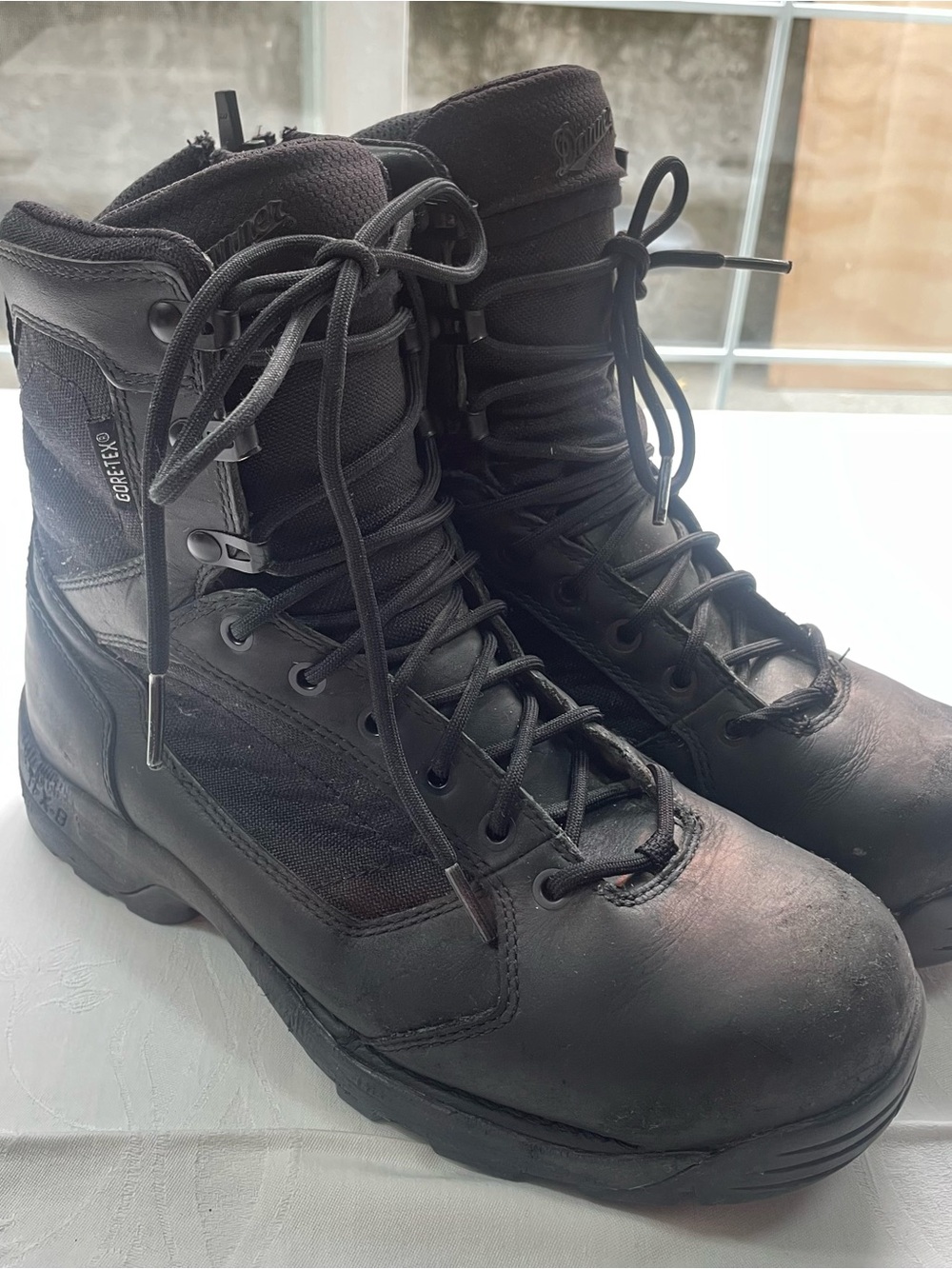Danner Men's 9.5 EE Striker Torrent Side-Zip GORE-TEX Tactical Boots - Black